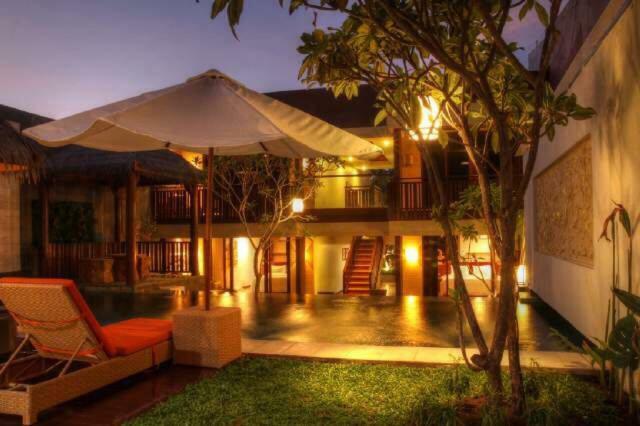 Narisha Guesthouse Kupang  Exterior photo