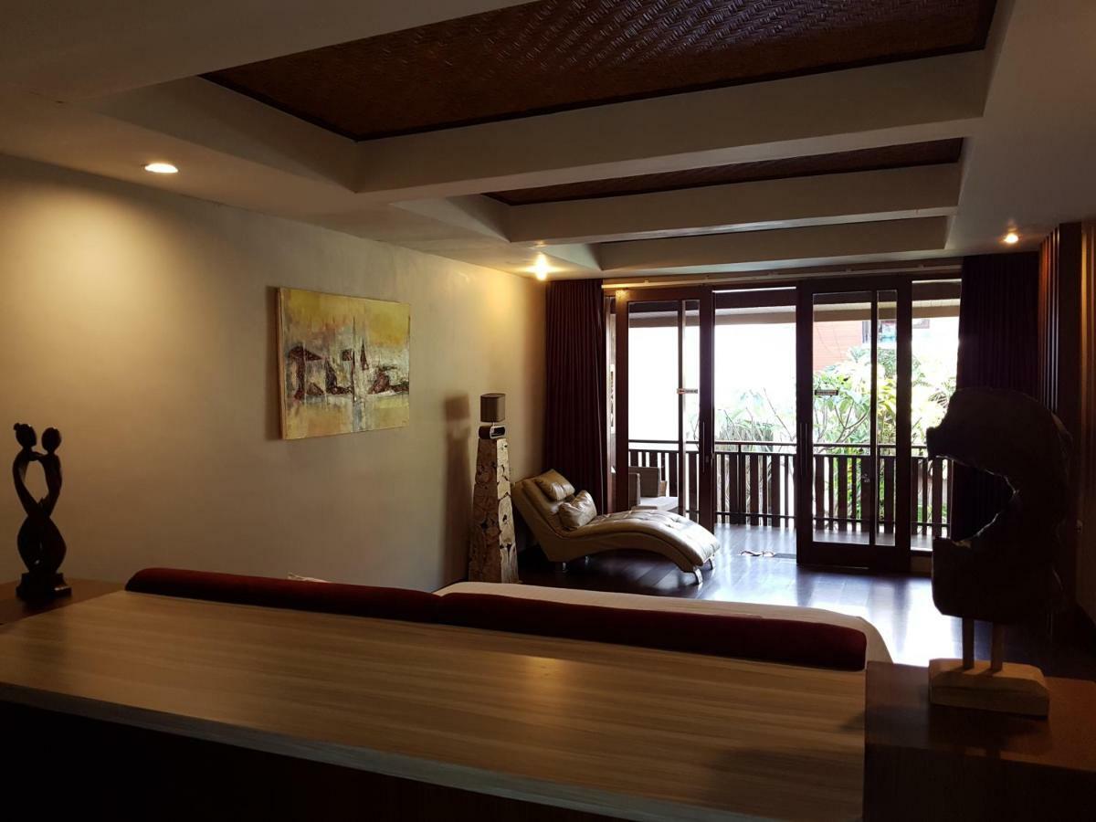 Narisha Guesthouse Kupang  Exterior photo